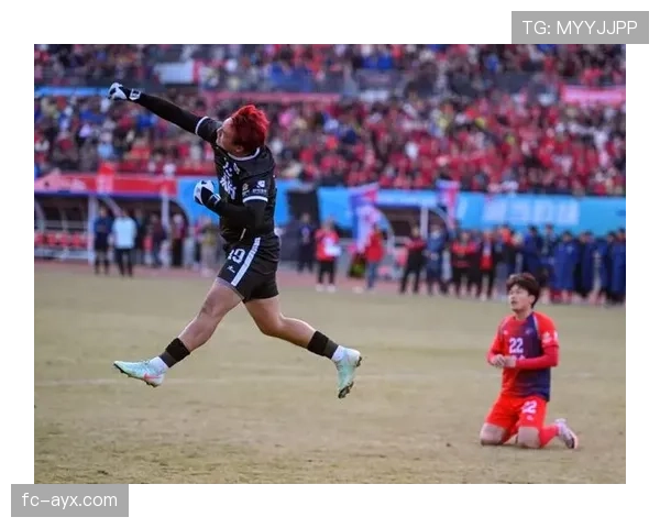 门将神勇发挥成制胜关键,助力球队连战连捷 门将神勇发挥成制胜关键,助力球队连战连捷