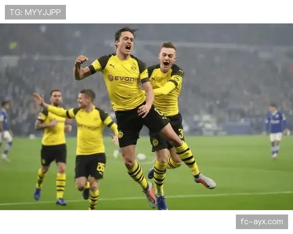 跌宕起伏的大黄蜂:多特蒙德为何屡屡陷入争冠危机? 跌宕起伏的大黄蜂:多特蒙德为何屡屡陷入争冠危机?